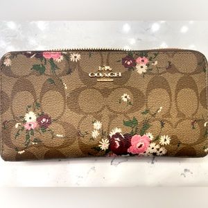 Coach Signature Leather Floral Zip Wallet